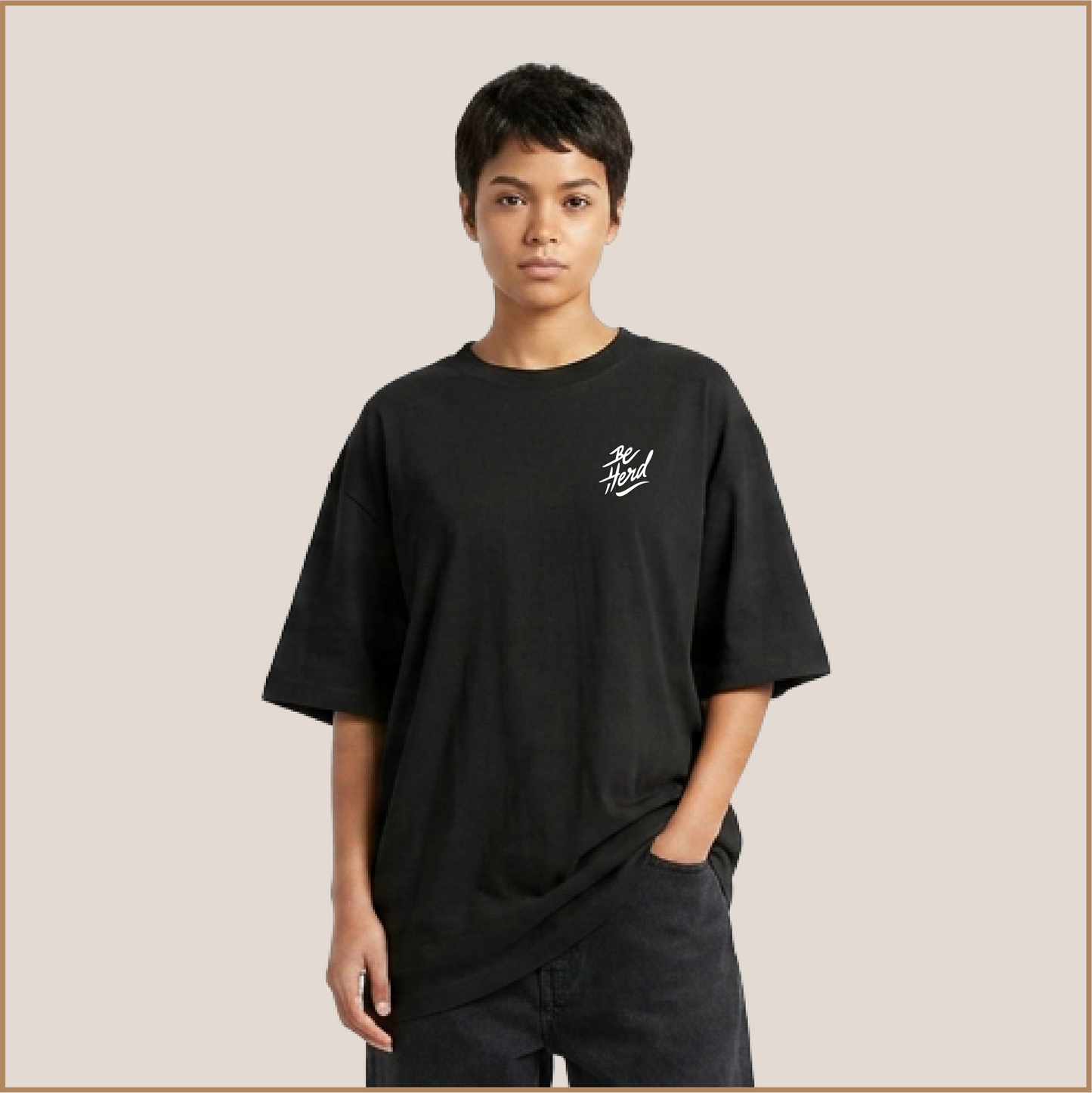 Street Tee - short cut in Black